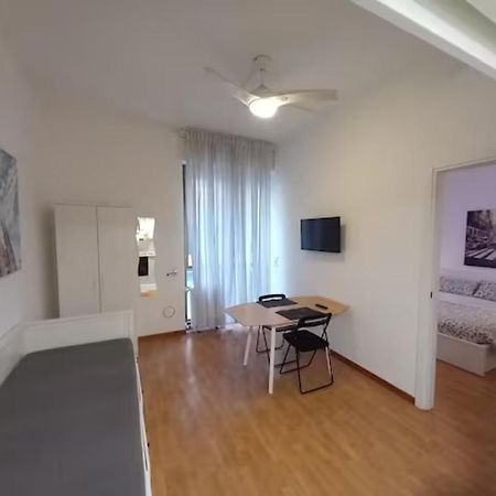 Bilocale Al Nolo, Metropolitana Mm1 Pasteur Apartment Milan Bagian luar foto